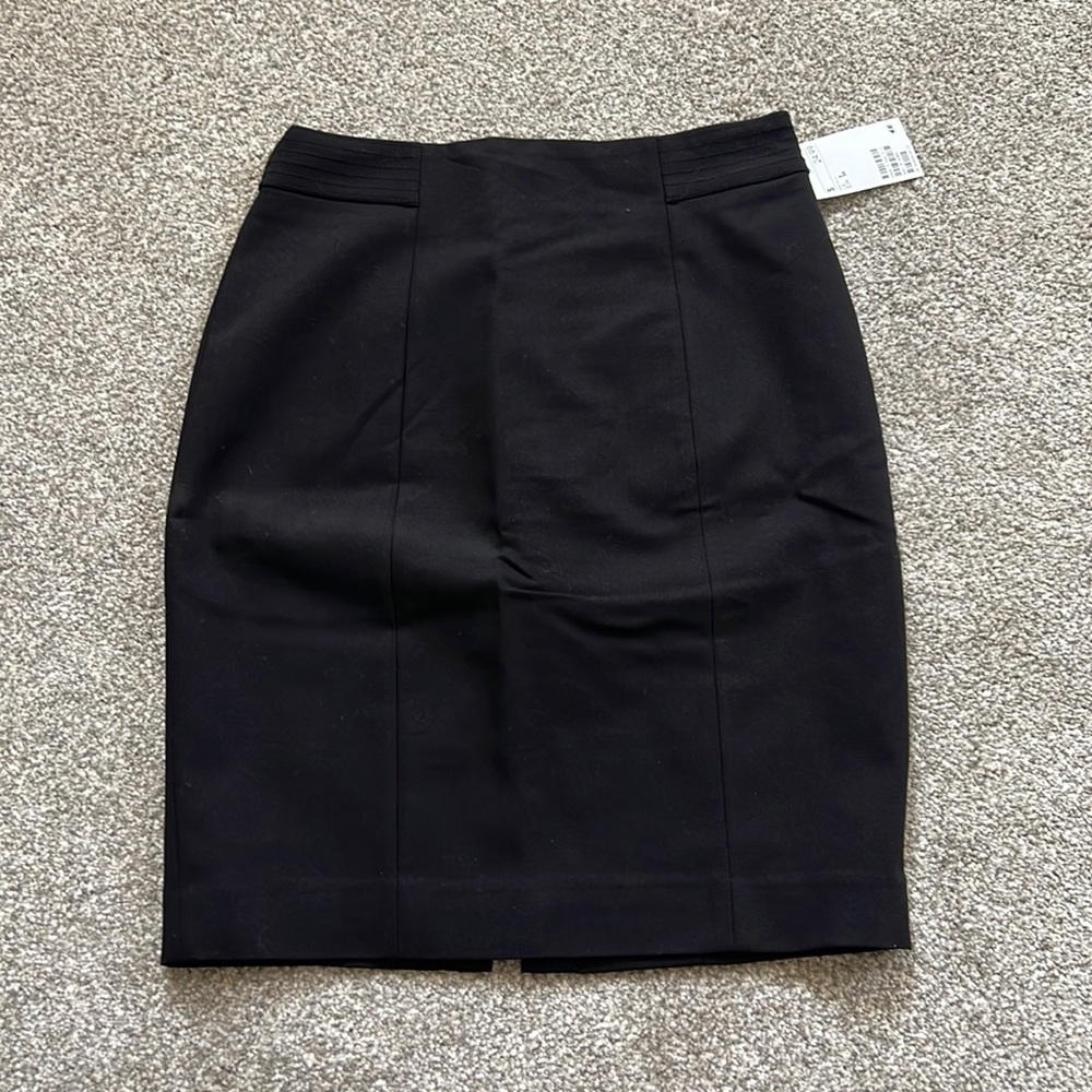 H&M black pencil skirt